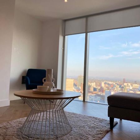 Stunning 1 Bed Apartment Central Манчестър Екстериор снимка