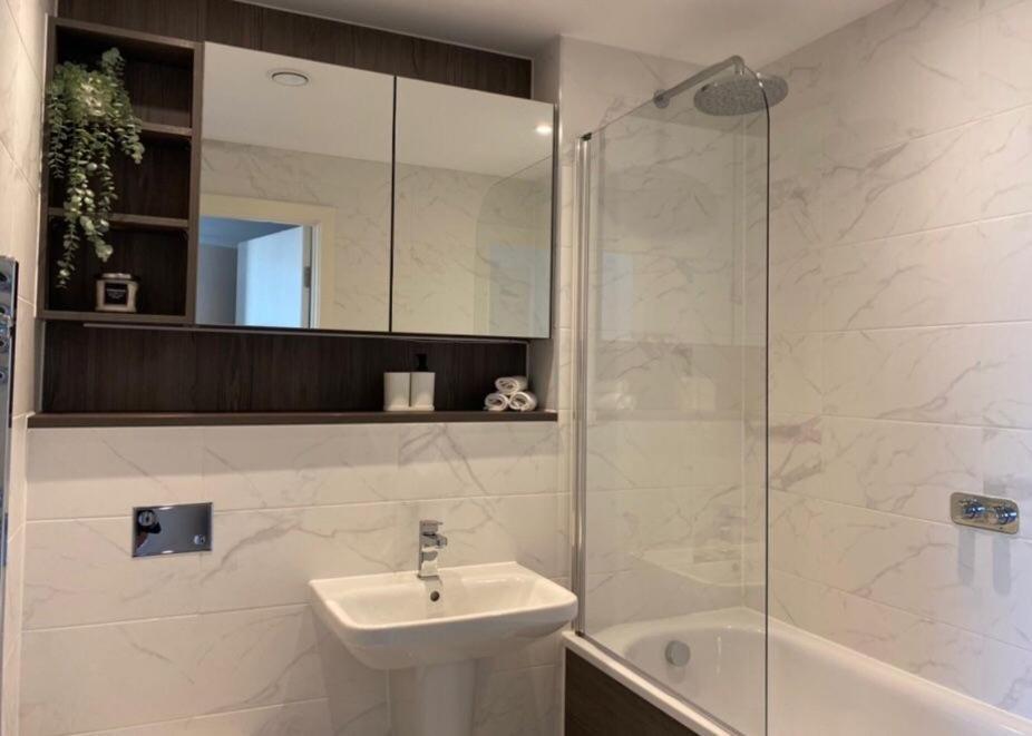 Stunning 1 Bed Apartment Central Манчестър Екстериор снимка